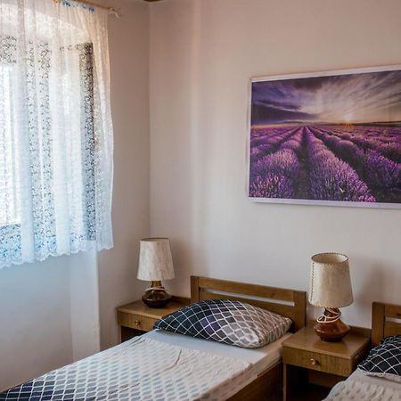 Hostel Flora Mali Losinj Phòng bức ảnh