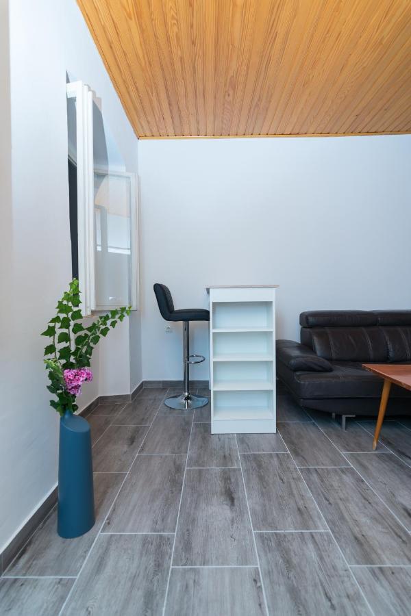 Hostel Flora Mali Losinj Ngoại thất bức ảnh