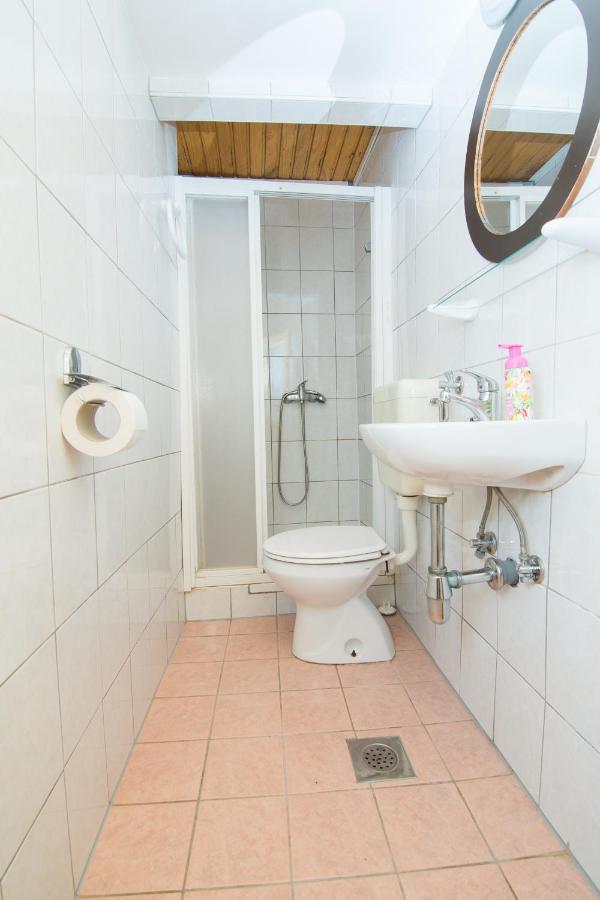 Hostel Flora Mali Losinj Ngoại thất bức ảnh
