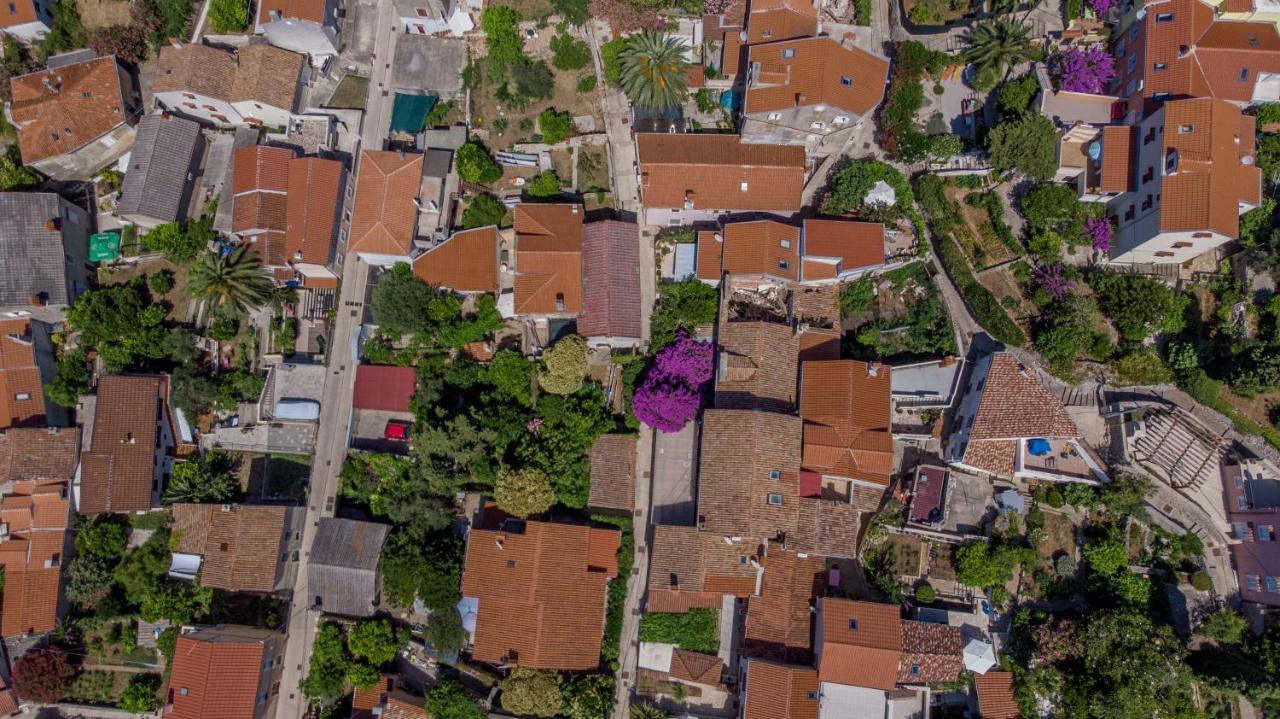 Hostel Flora Mali Losinj Ngoại thất bức ảnh