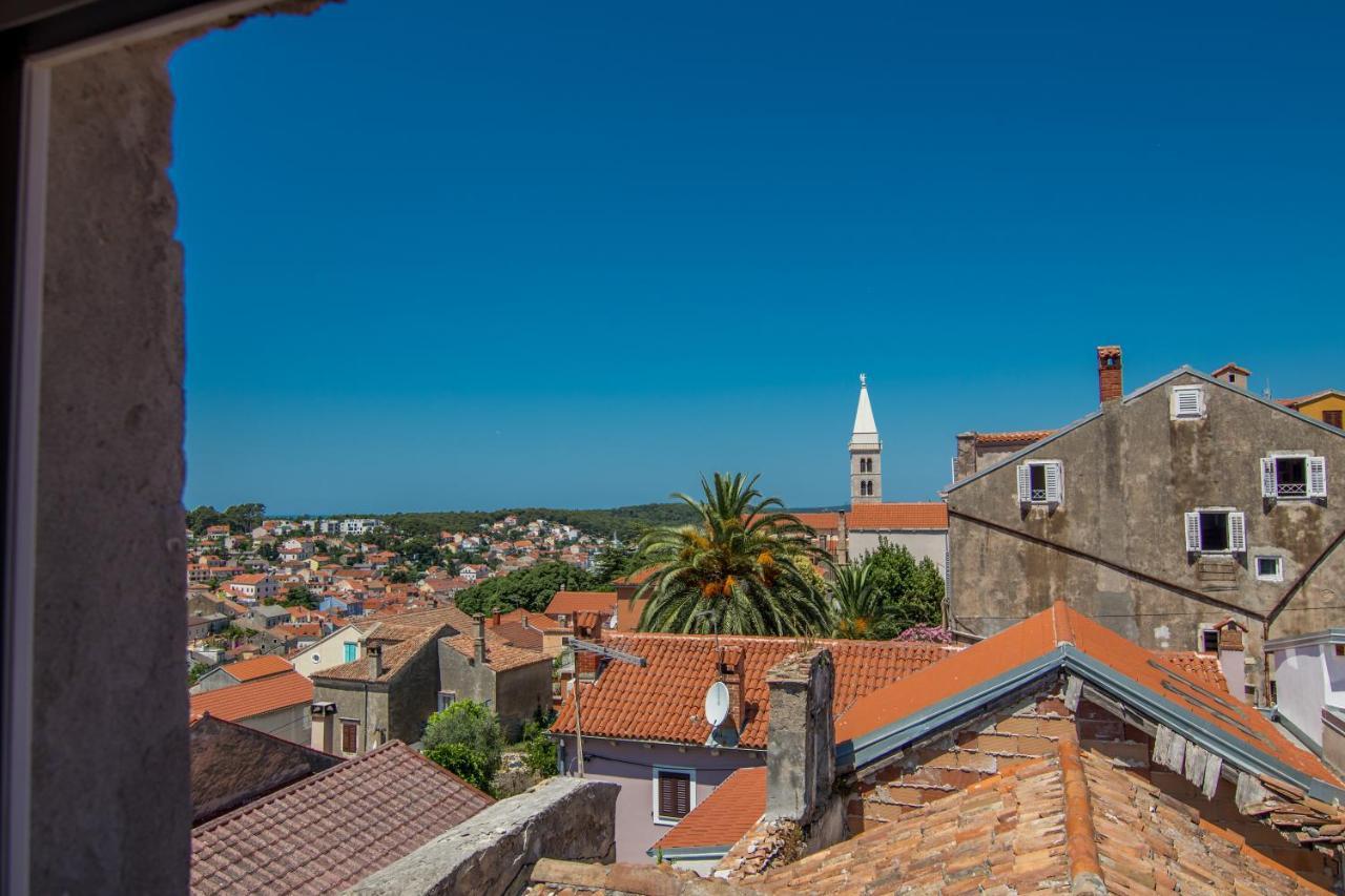 Hostel Flora Mali Losinj Ngoại thất bức ảnh