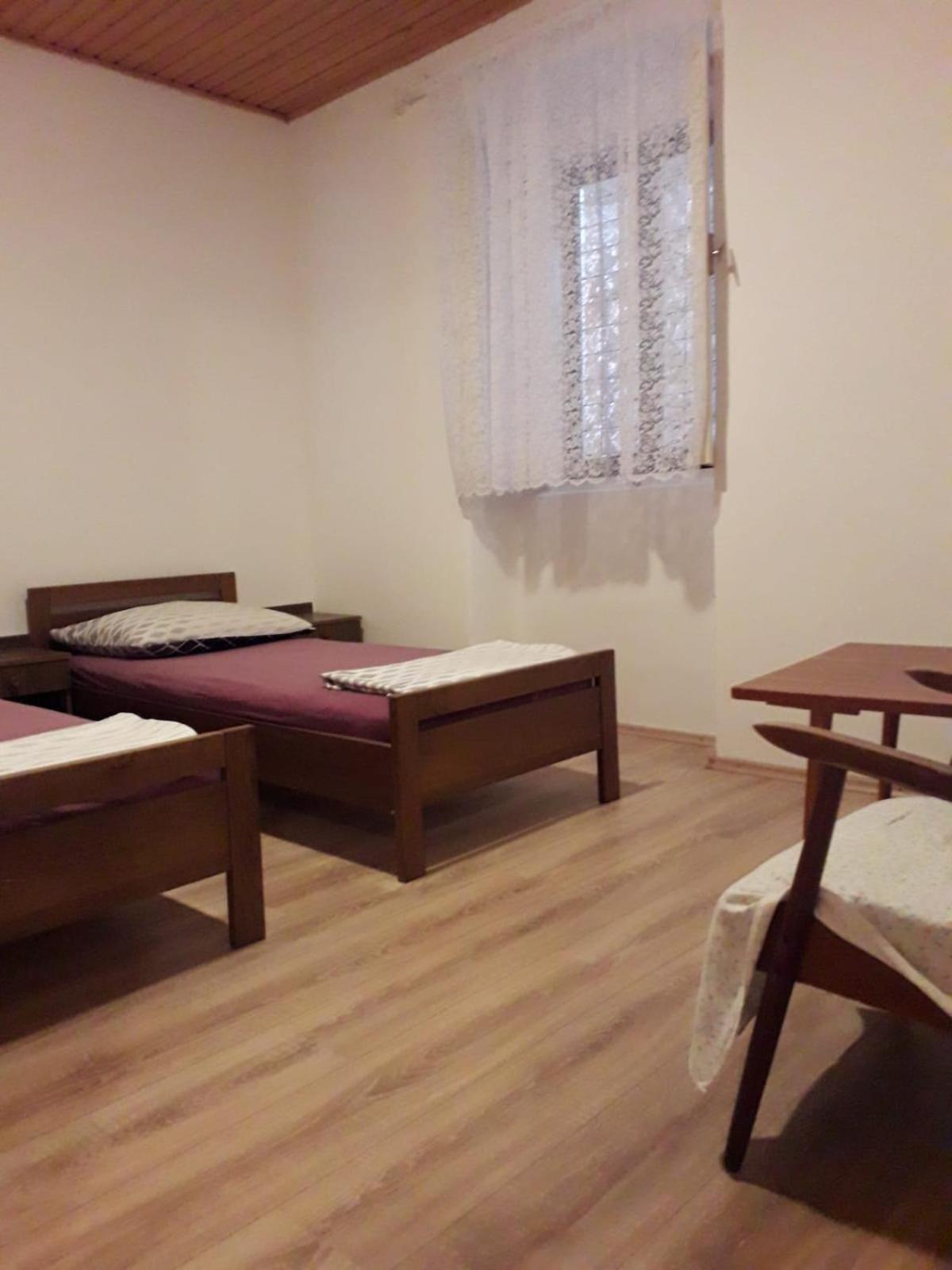 Hostel Flora Mali Losinj Phòng bức ảnh