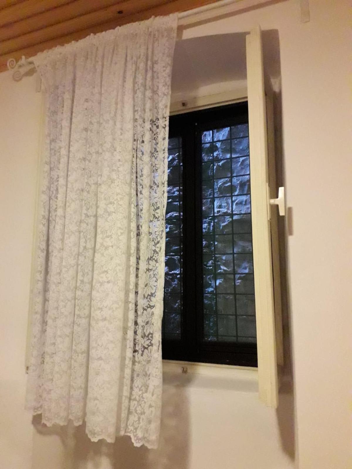 Hostel Flora Mali Losinj Phòng bức ảnh