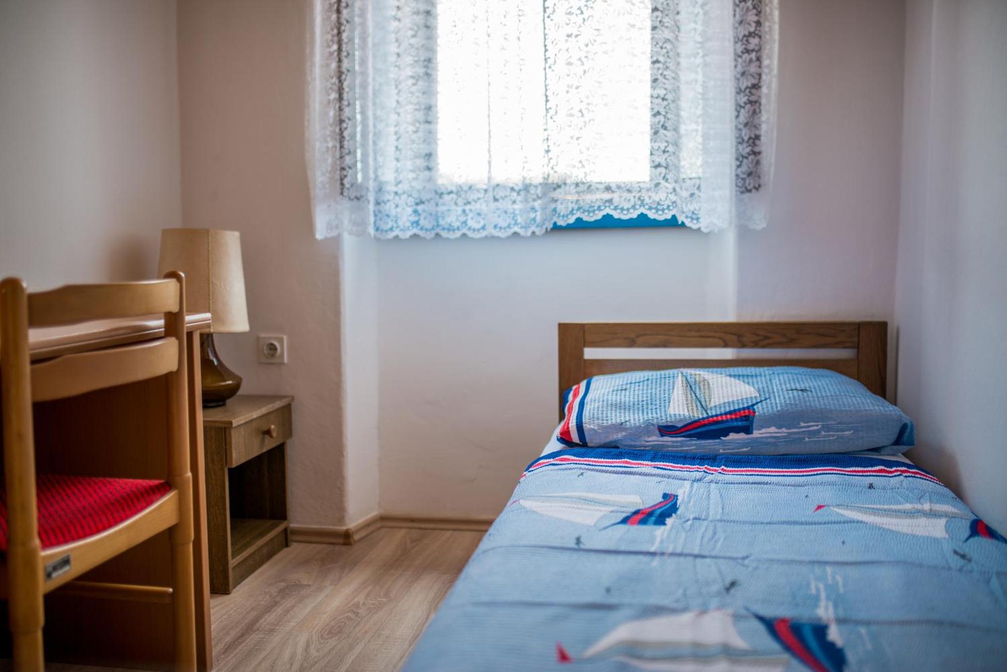 Hostel Flora Mali Losinj Phòng bức ảnh